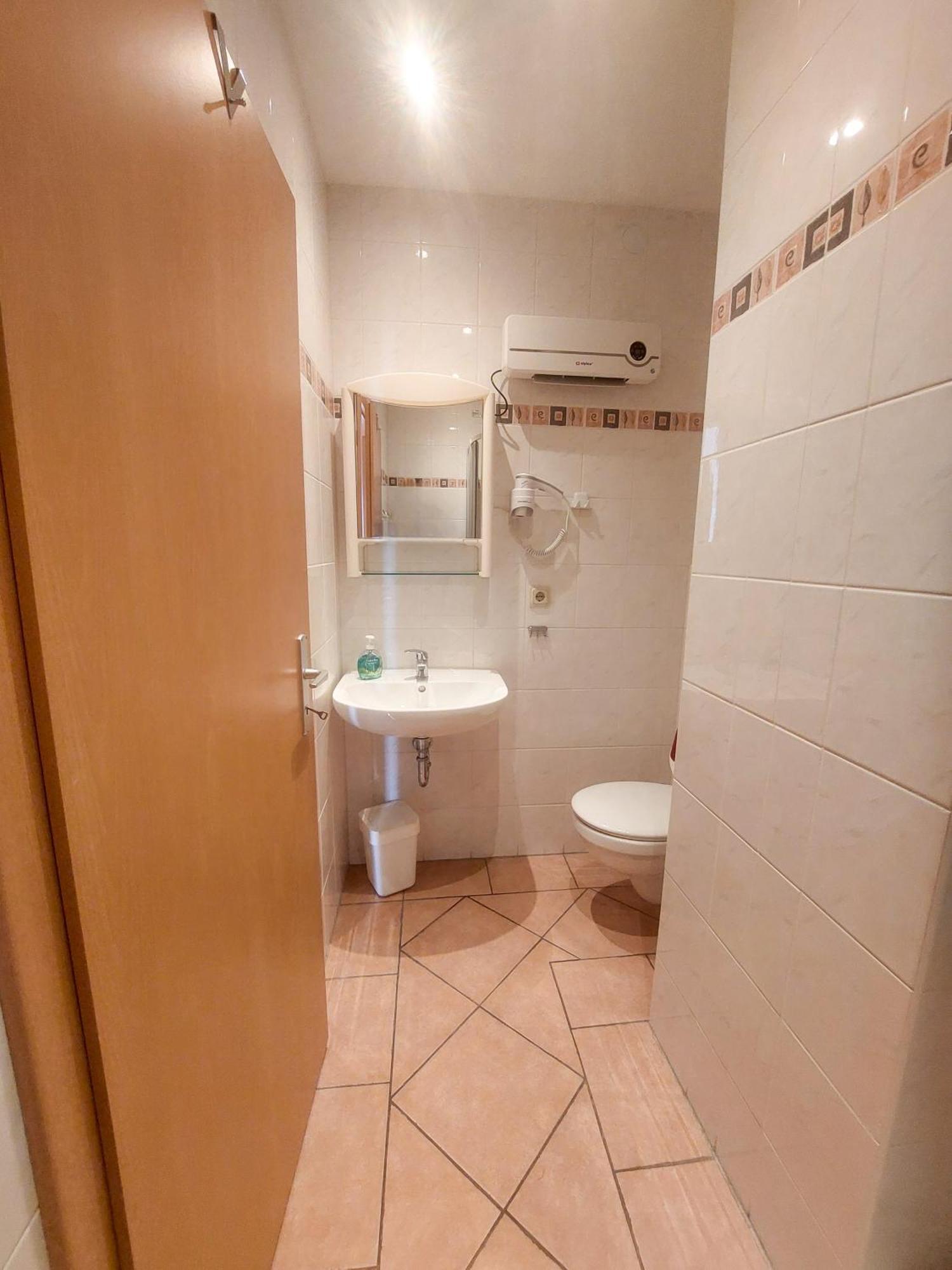 Zur Deutschen Eiche - Fruehstueckspension Und Ferienwohnungen Großschönau Zimmer foto