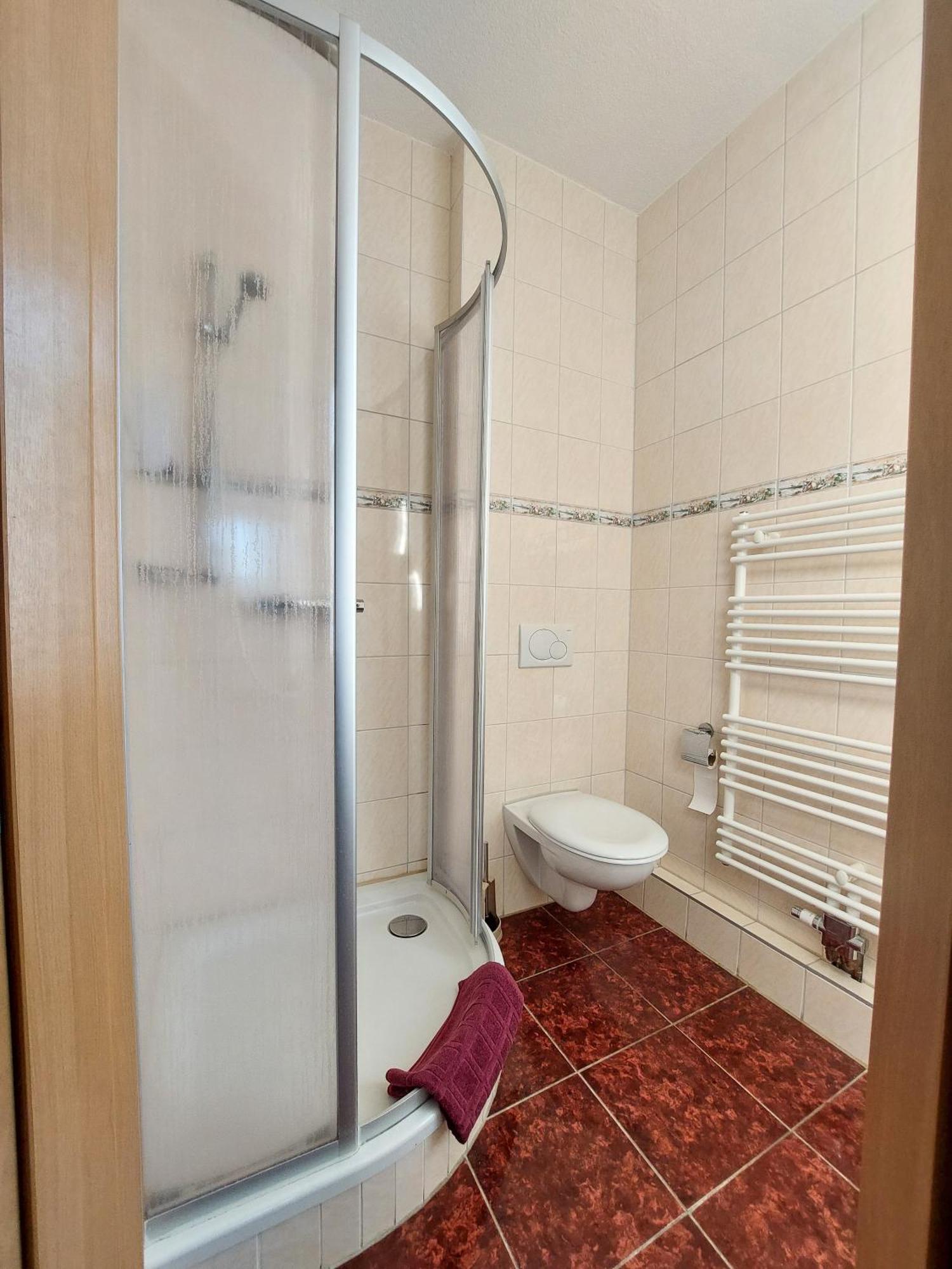 Zur Deutschen Eiche - Fruehstueckspension Und Ferienwohnungen Großschönau Zimmer foto