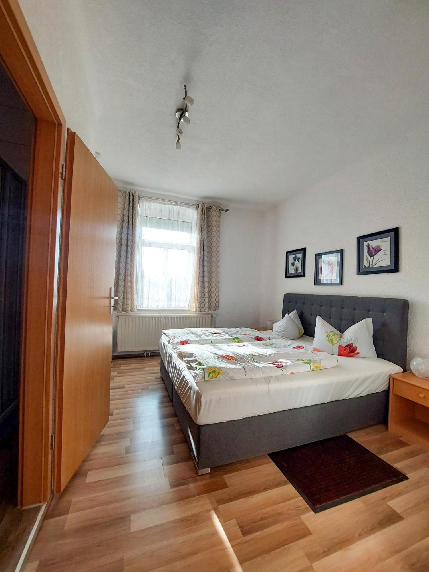 Zur Deutschen Eiche - Fruehstueckspension Und Ferienwohnungen Großschönau Zimmer foto
