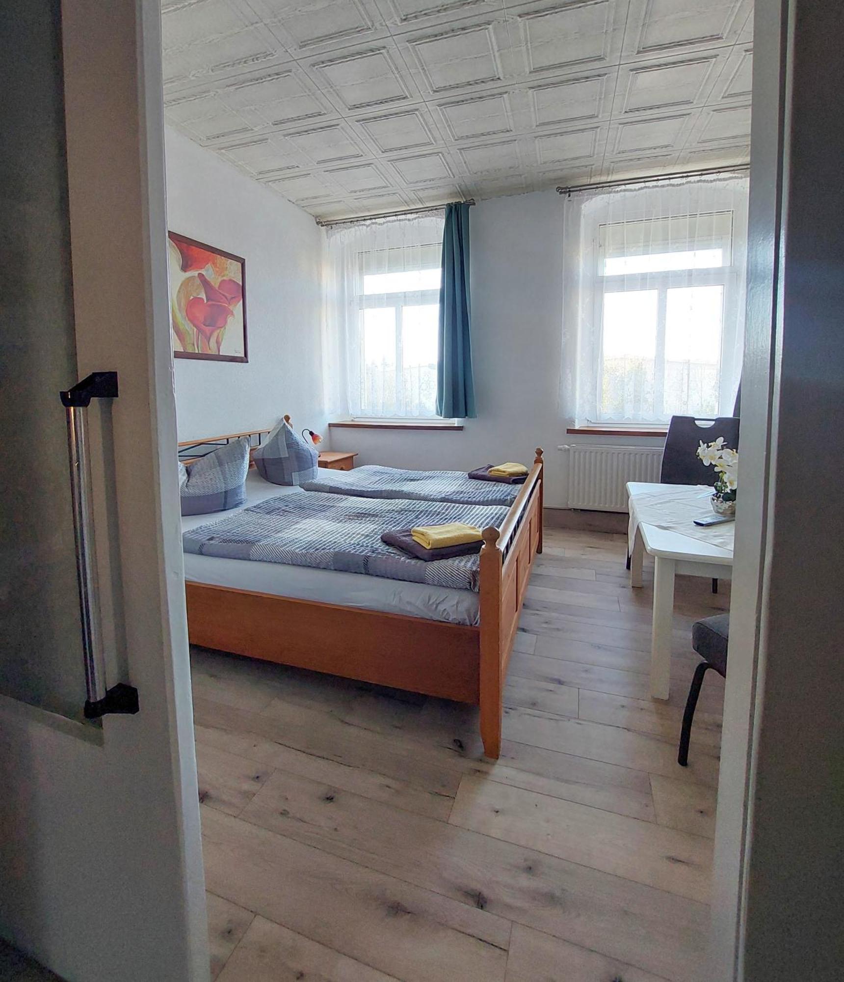 Zur Deutschen Eiche - Fruehstueckspension Und Ferienwohnungen Großschönau Zimmer foto