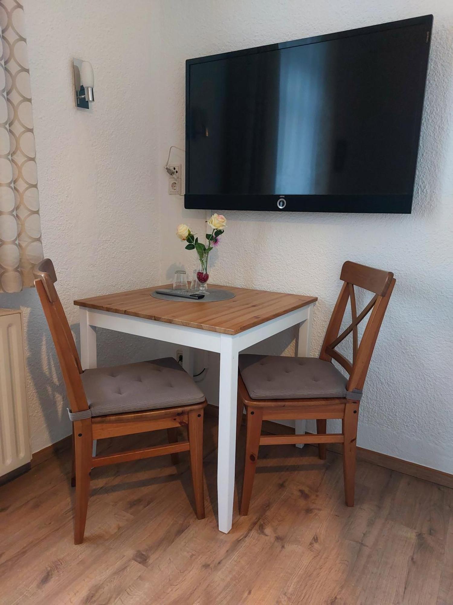 Zur Deutschen Eiche - Fruehstueckspension Und Ferienwohnungen Großschönau Zimmer foto
