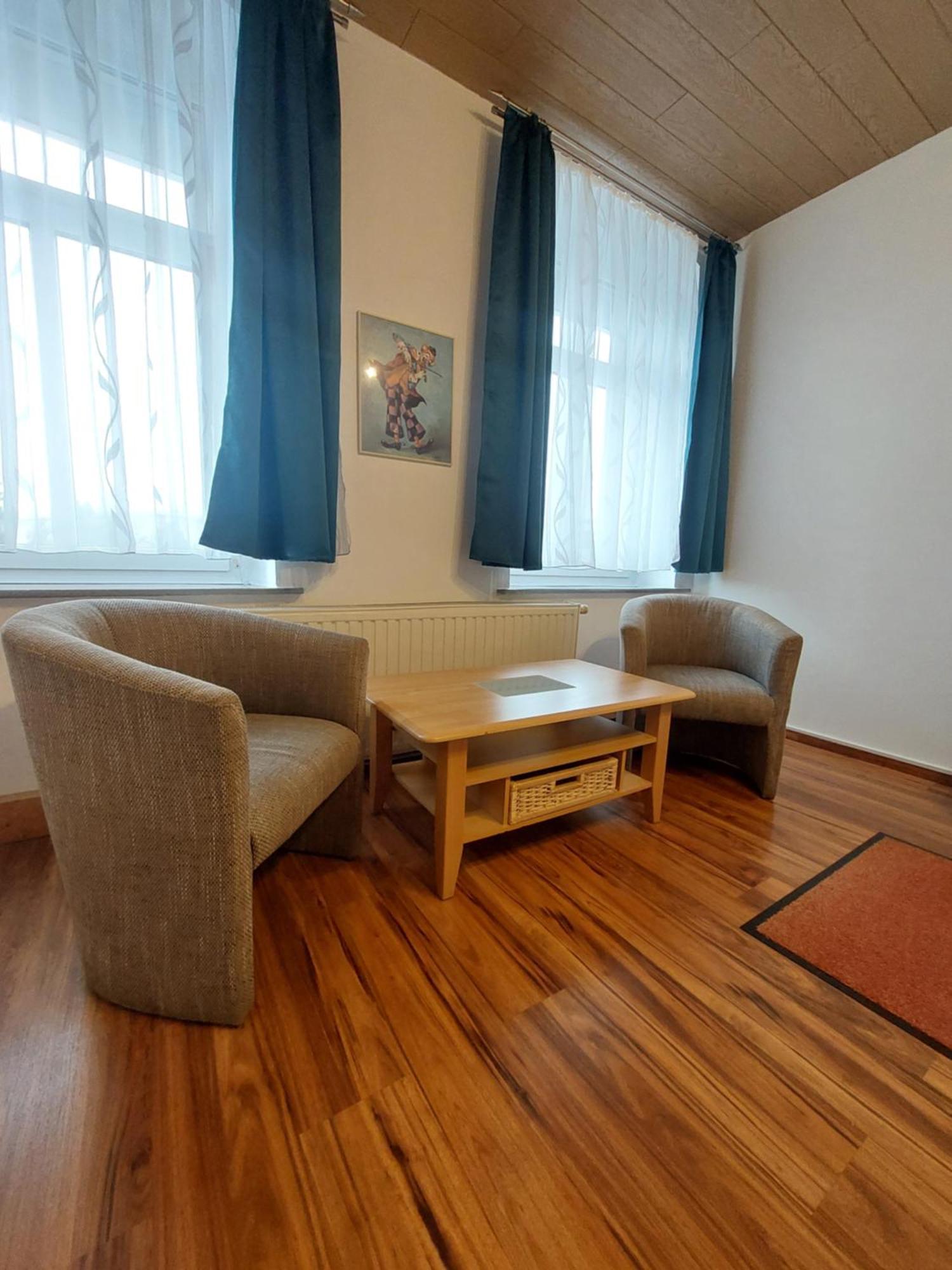 Zur Deutschen Eiche - Fruehstueckspension Und Ferienwohnungen Großschönau Zimmer foto
